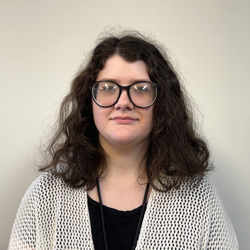 Abi, Senior Bookkeeper